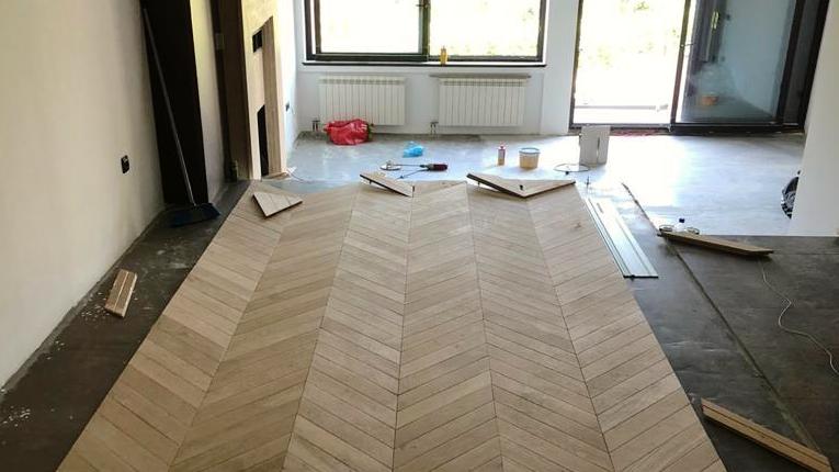 Postavljanje hrastovog parketa, stan u Beogradu